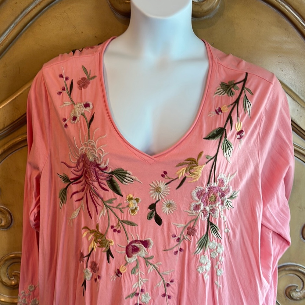 Johnny Was peachy Pink Embroidered Tee - Picture 2 of 11